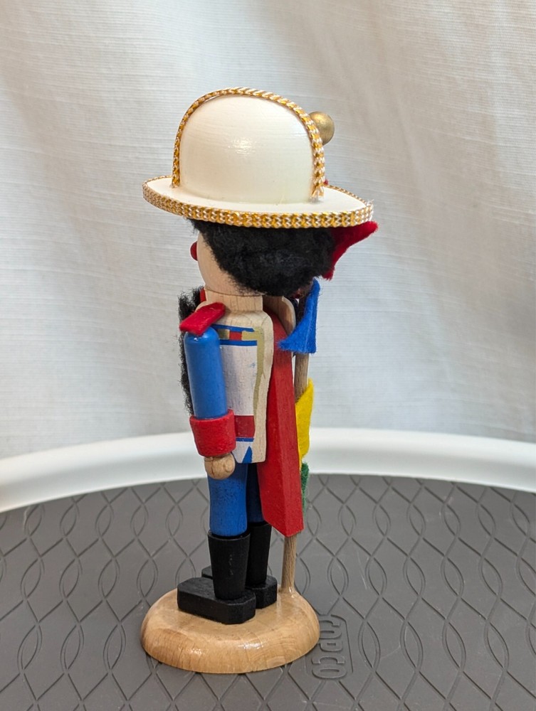 Steinbach Nutcracker with Flags, Admiral Figure, Small (5.5" Tall), VG w/Sticker
