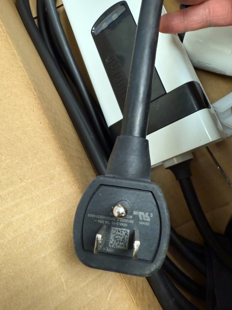 Ultium GM Charging Cord Model EVSE-CSSS56600012-1002 Includes 1 ADAPTER