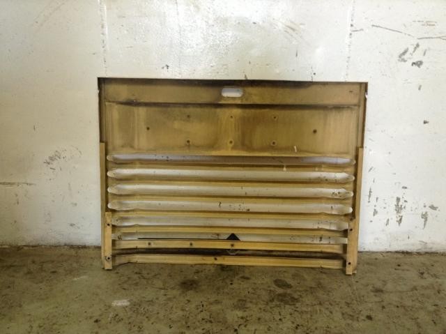 International GENESIS Grille - Used