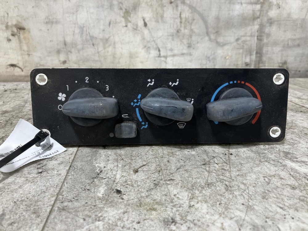 Freightliner M2 106 Heater A/C Temperature Controls - Used