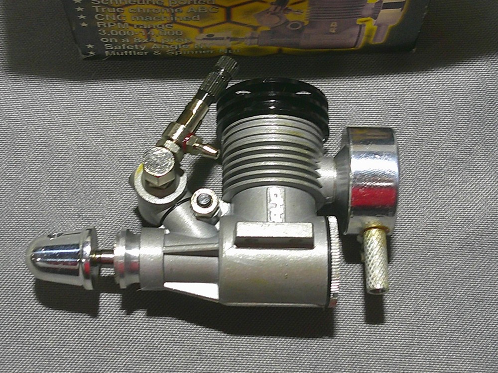 AP .15 R/C Yellow Jacket 2.5cc 2-stroke glow engine NIB