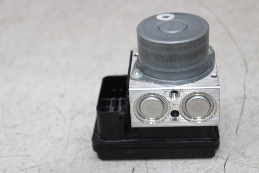 19 KAWASAKI NINJA 1000 ABS PUMP UNIT MODULE