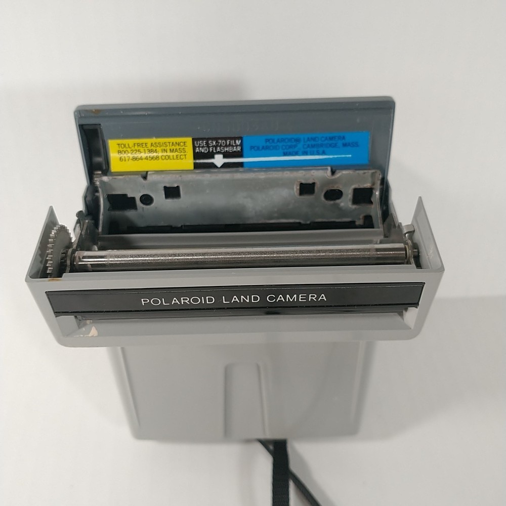 Polaroid The Button Instant Film Camera With Camera Case Tested