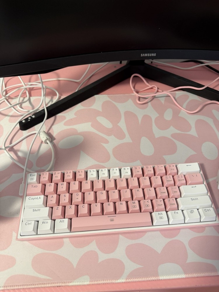 Aesthetic Pink Gaming Setup – Full Bundle