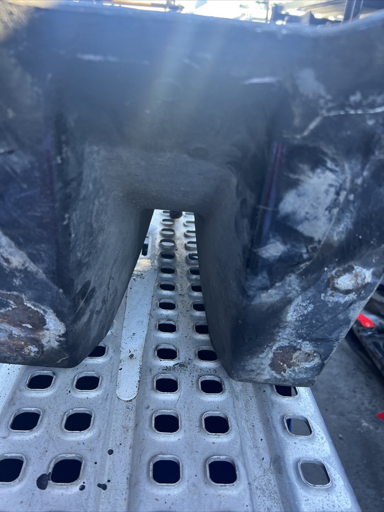 KENWORTH T2000 LEAF SPRING HANGER A85-1200-1