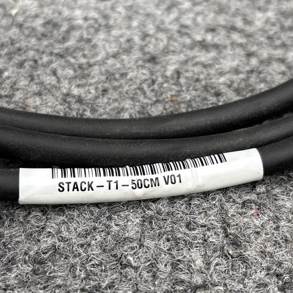 Cisco STACK-T1-50CM V01 Stacking Cable 800-40403-01 Used