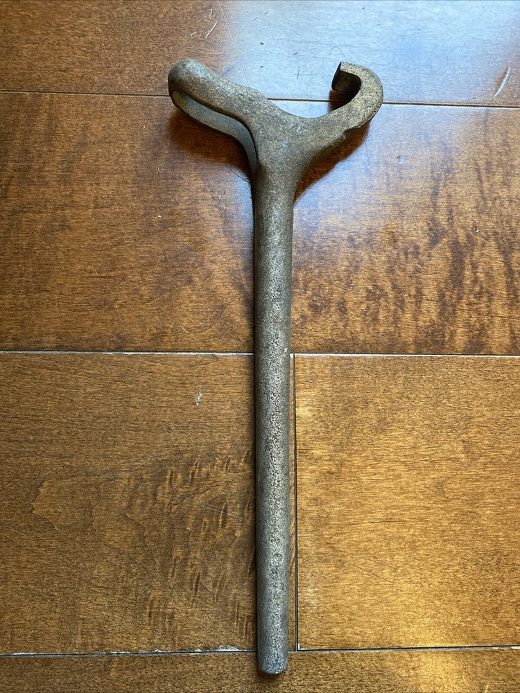 SIERRA TW5 10" FIREMAN'S SPINNER WRENCH HYDRANT VINTAGE