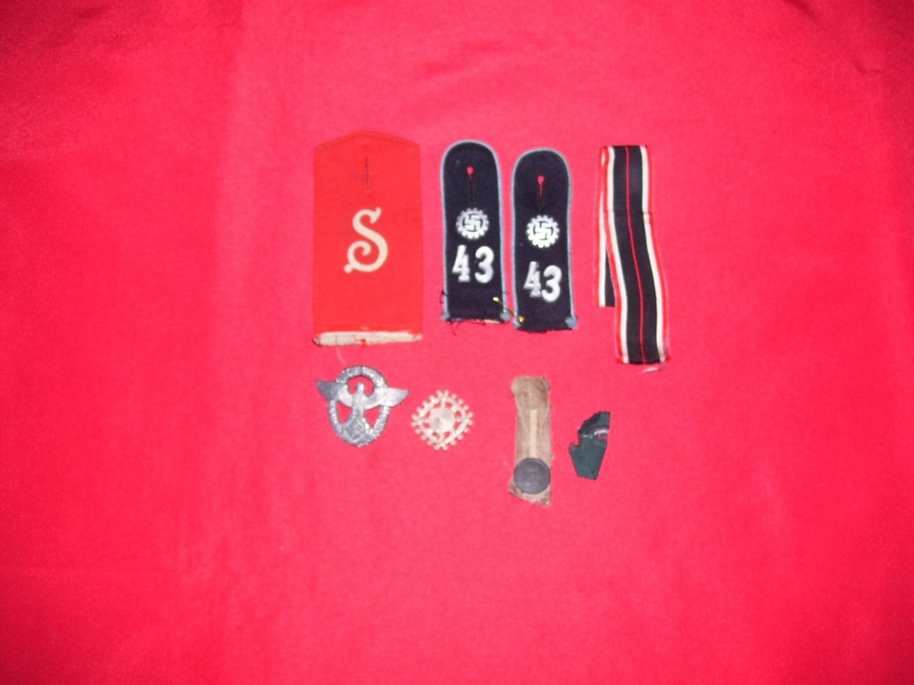 WWII NAMED RESEARCHED AIRBORNE UNIFORM COMPLETE GROUPING WITH BRING BACKS