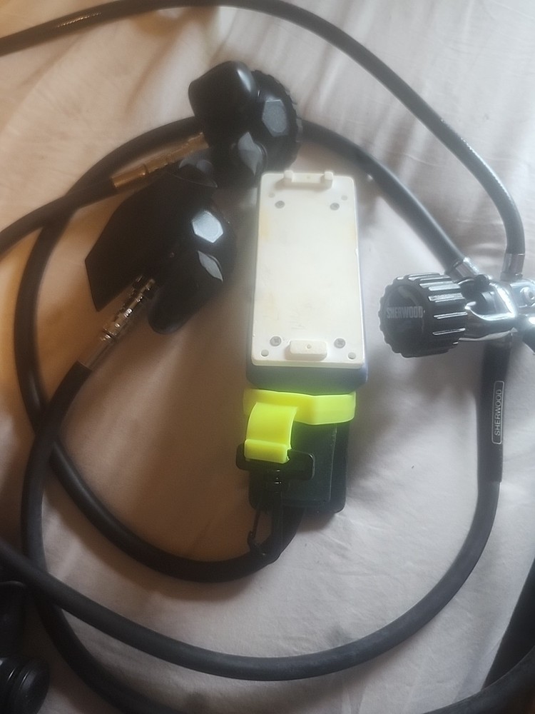 SeaQuest ADV Large Scuba Dive Jacket And Delphi Dive Computer Sherwood Regulator