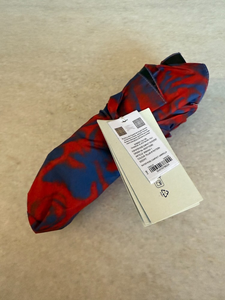 Burberry Water Rose Compact Umbrella, Red and Blue