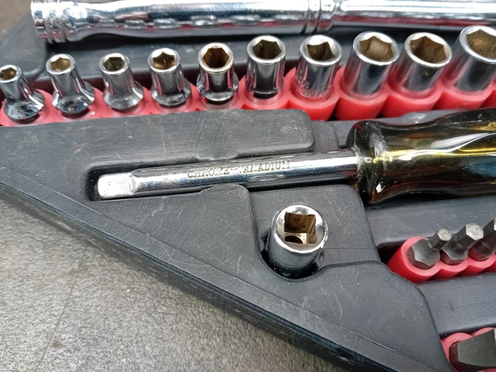 Nutool 30 Piece Socket Set ¼" & ⅜" Drive