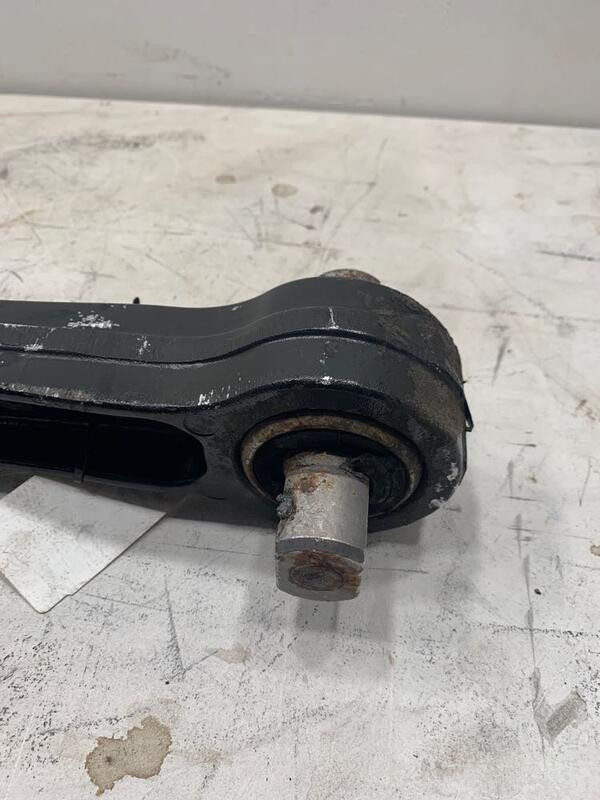 2010 Kenworth T800B Torque Rod (339-10331)
