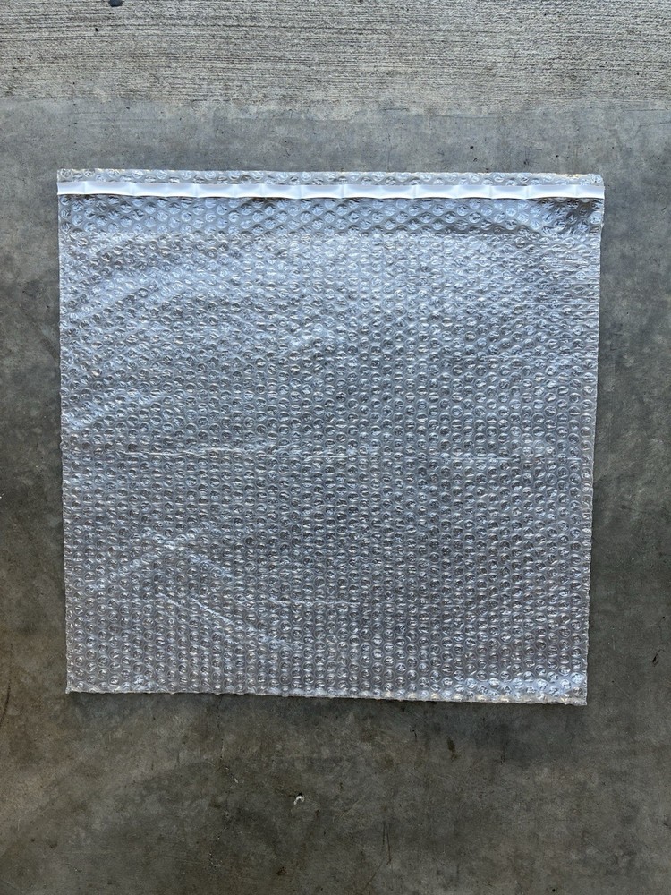 BUBBLE POUCHES