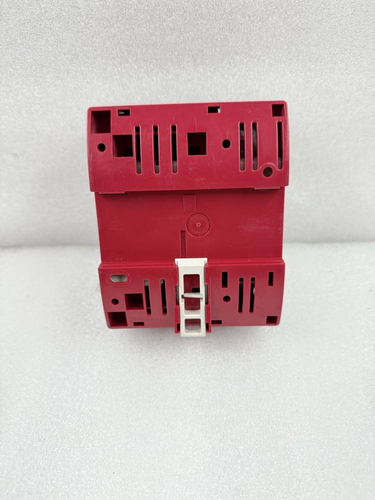 NEW SCHNEIDER ELECTRIC TAC XENTA 913 PROGRAMMABLE CONTROLLER TESTED FAST SHIP