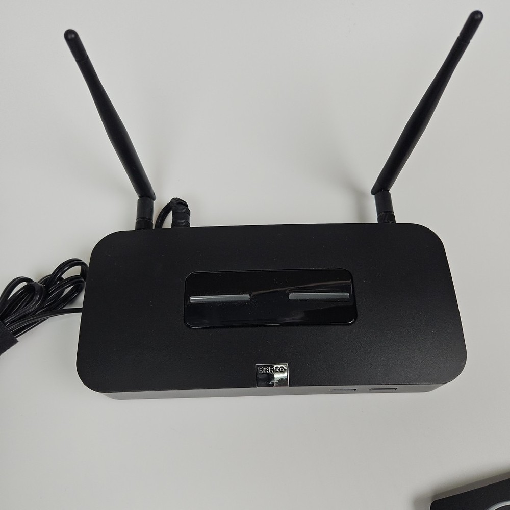 Barco R9861008 AV Presentation Transmitter with receiver