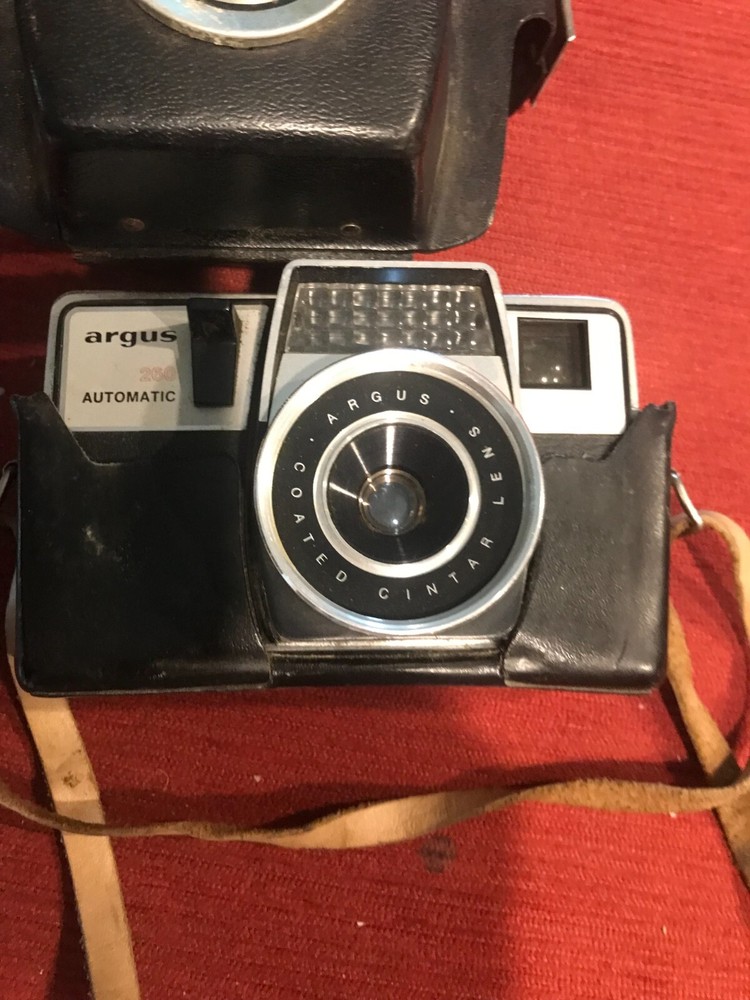Vintage Argus Camera w/ Brown Leather Case Untested