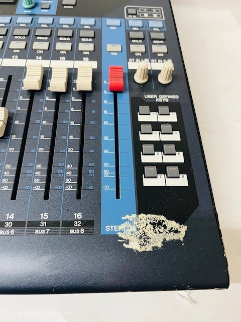 Yamaha O1V96 Digital Mixing Console