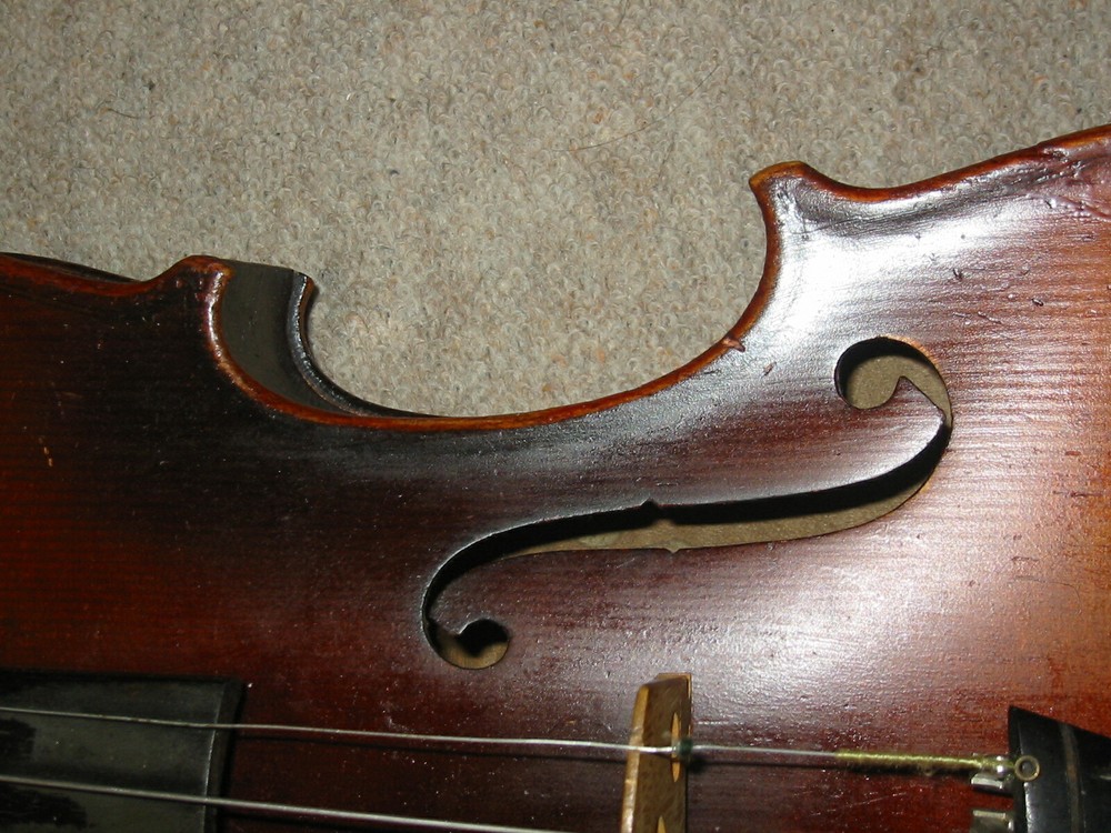 old Viola needs service & cleaning, nicely flamed back and side!
