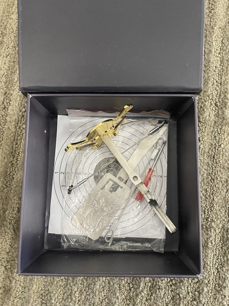 Uncommon Carry Mini Bowman Bow THE SKULL (missing trigger) but work!