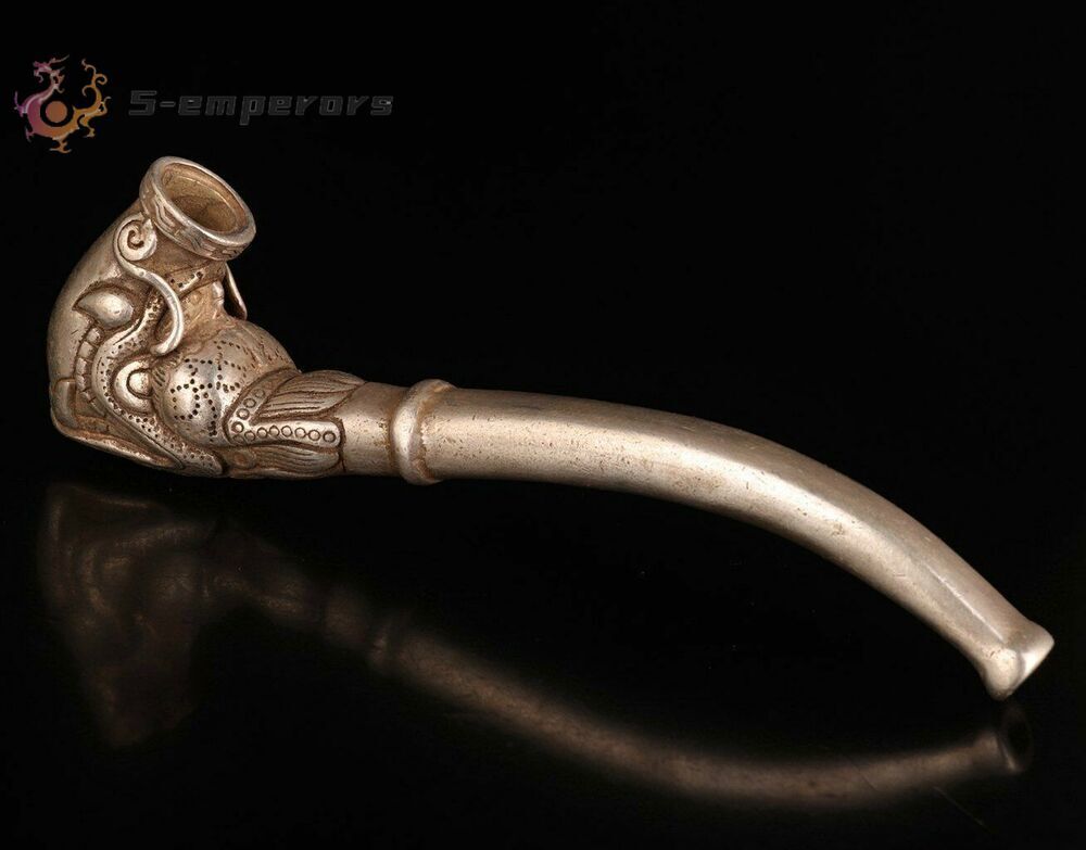 Exquisite Tibet Silver Handwork Carving Dragon Myth Statue Old Smoking Tool
