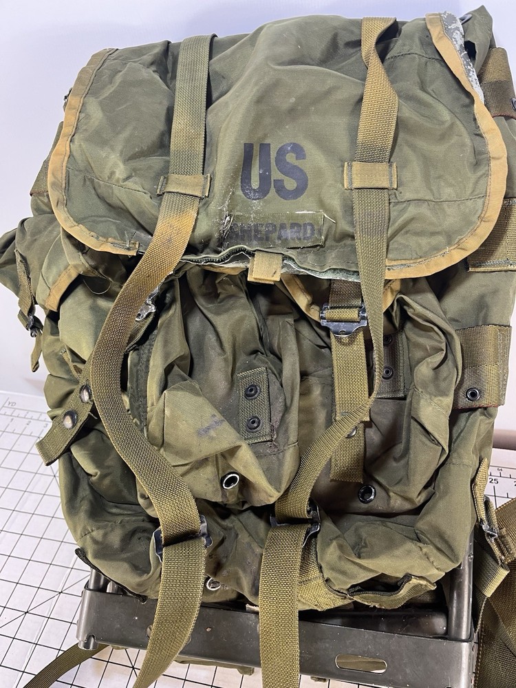 Vintage US Army Field Pack Combat LC-1 Medium Alice Backpack with Frame & Strap