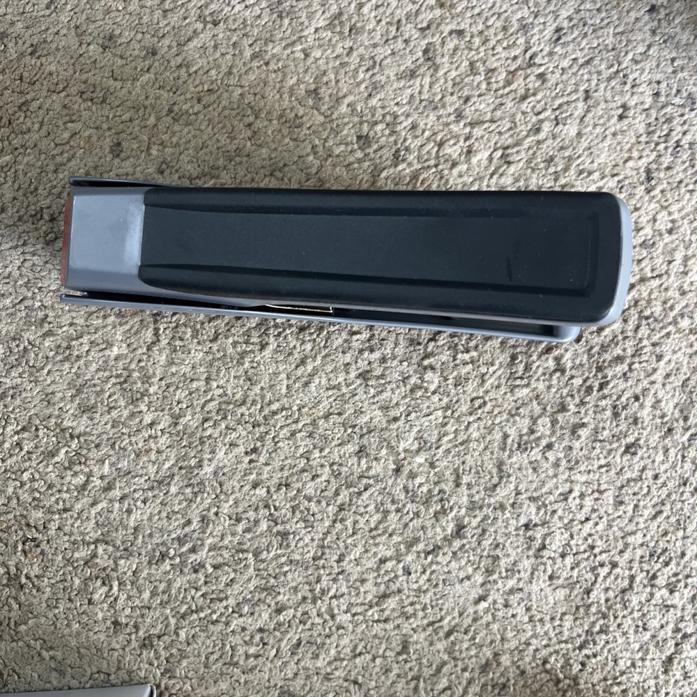 TRU RED™ One-Touch Executive Desktop Stapler, 30-Sheet Capacity, Black (TR58489)