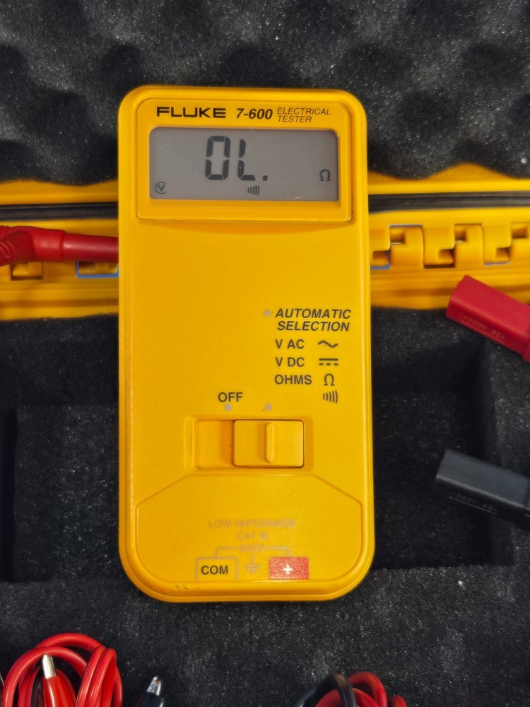 Fluke 7-600 Electrical Tester Meter Multimeter !