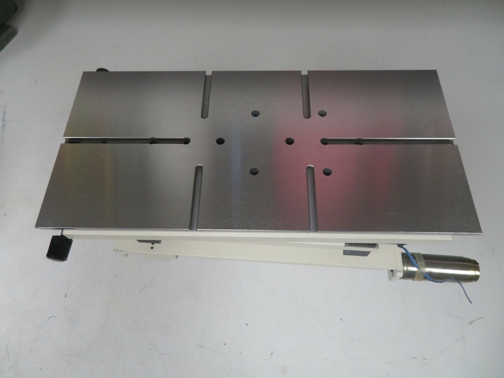 SIP Universal Measuring Machine Motorized Leveling Table - model 550M