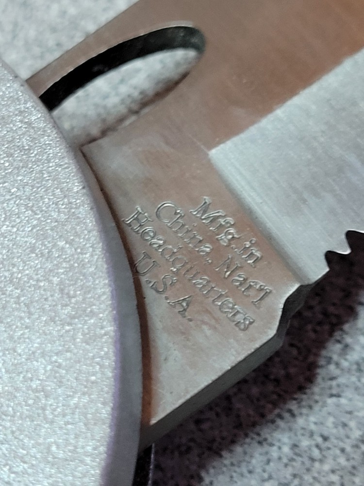 Maxam Folding Knife 8" Open 3" Serrated Blade