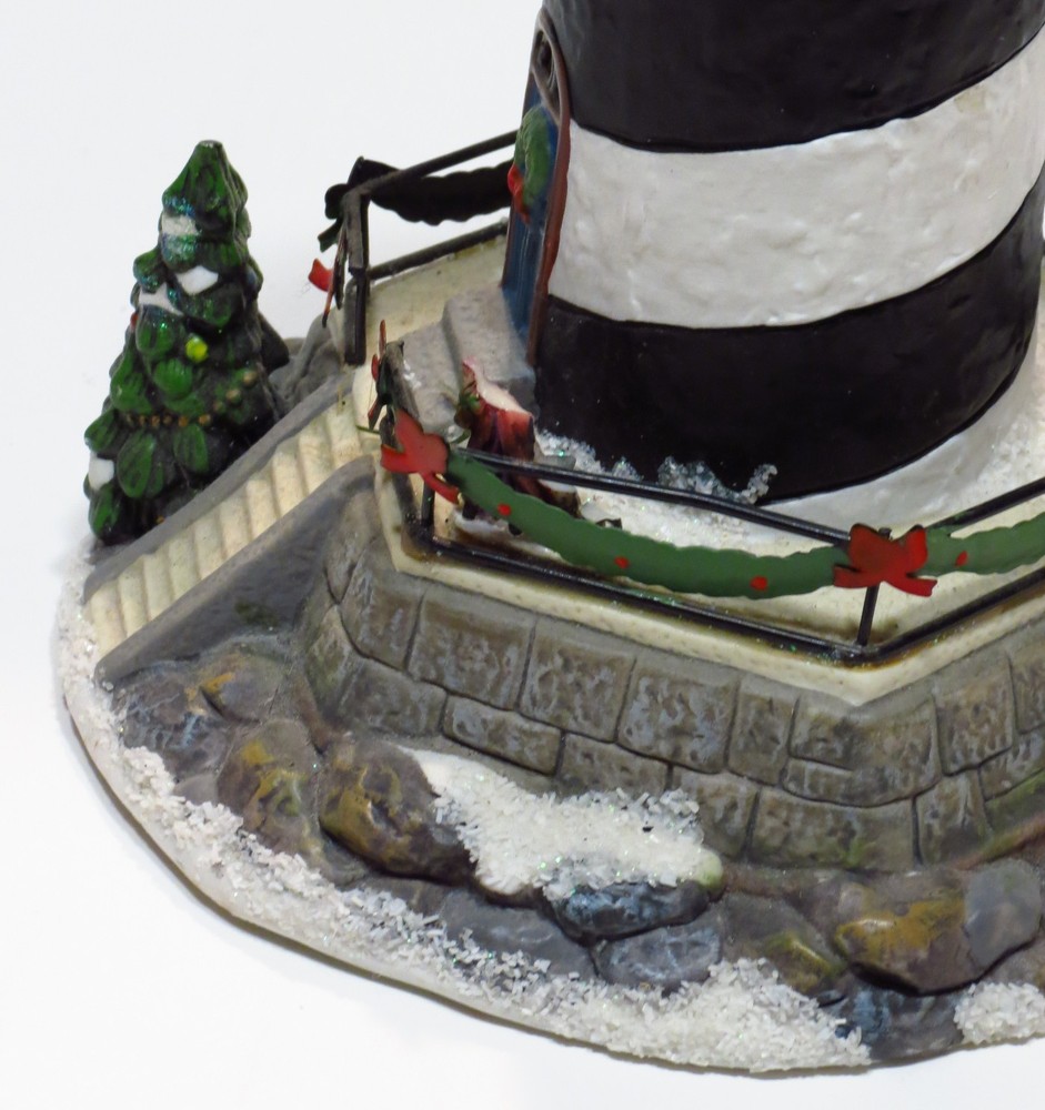 Lighthouse Lamp St. Nicholas Square Illuminated Blinking 2005 Village Collection