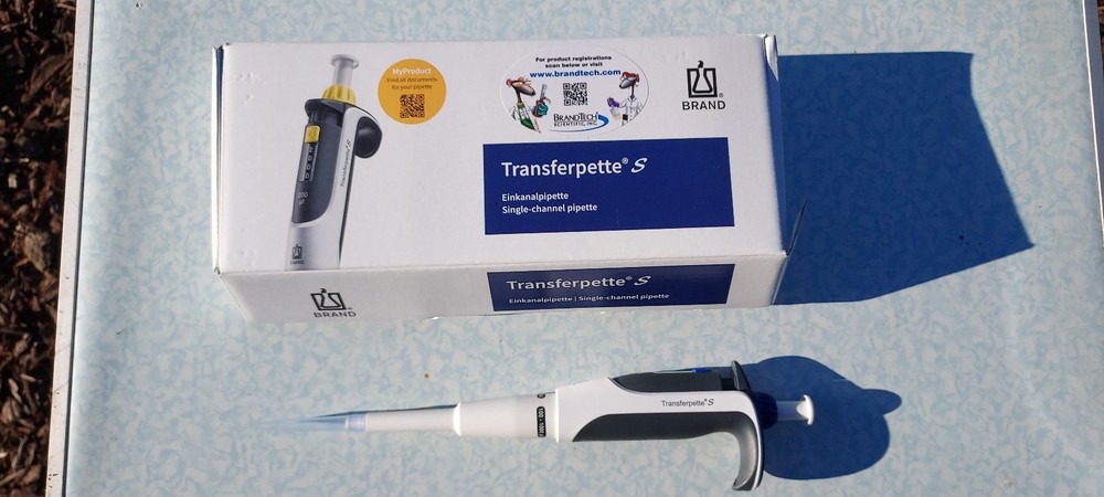 REDUCED! LAB Pipette Equipment - Transferpette S and Tips - BrandTech Sci Inc