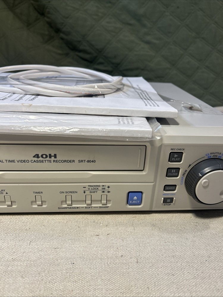 SANYO SRT-8040 VHS 40 HOUR RECORDER