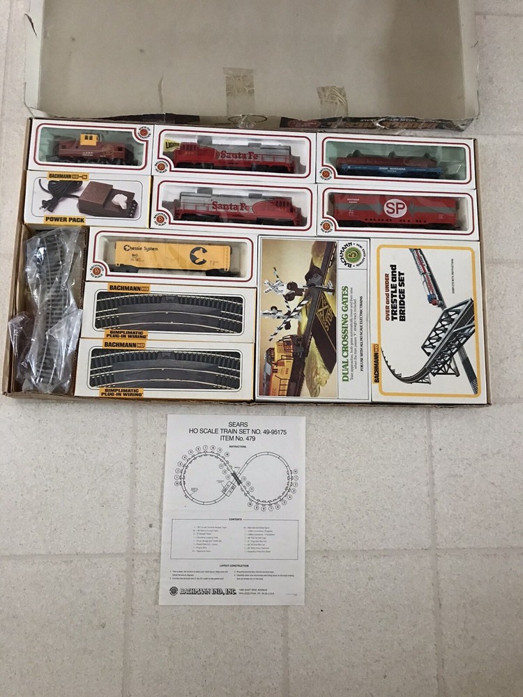 Bachmann Double Diesel Electric Train Set HO Scale Train Set No. 49-95175