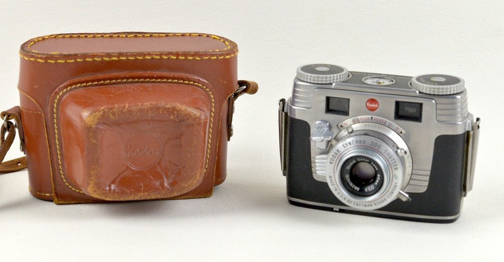 Kodak Signet 35 camera w/case