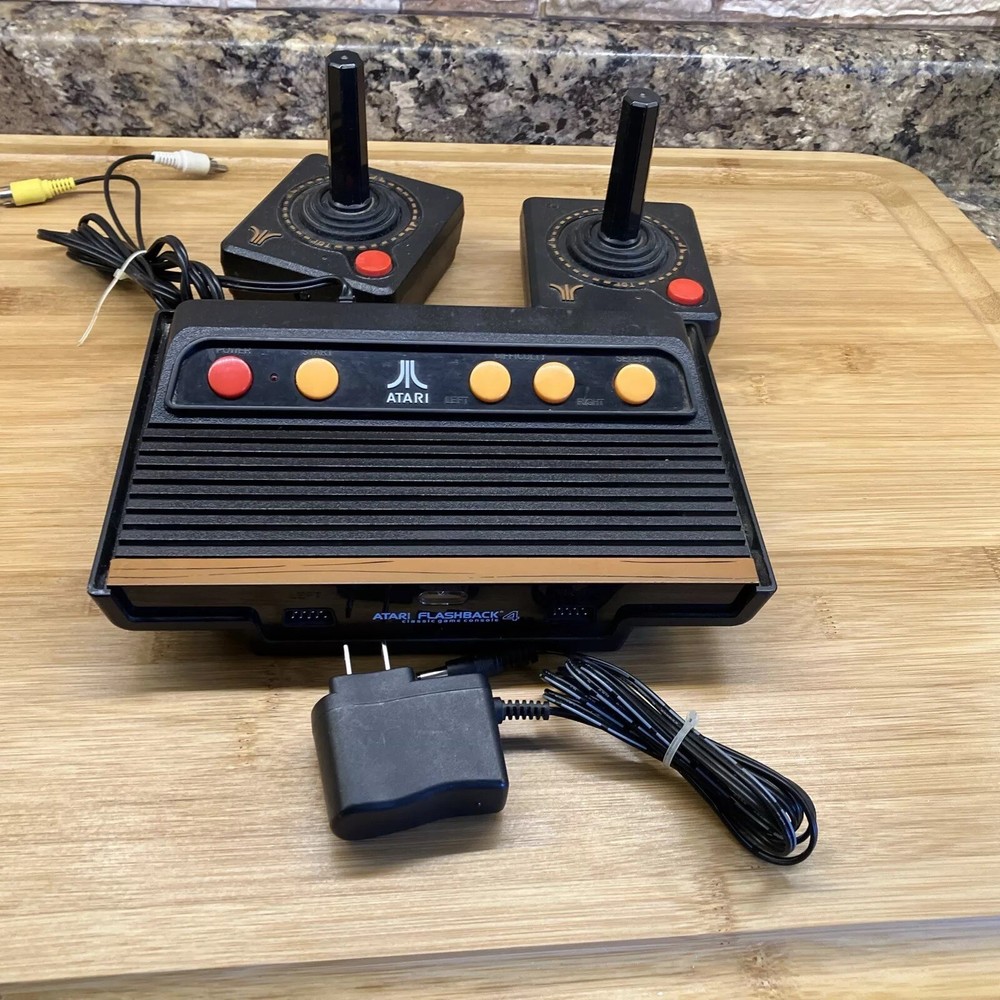 Atari Flashback 4 Classic Game Console With 2 Wireless Joystick Controllers