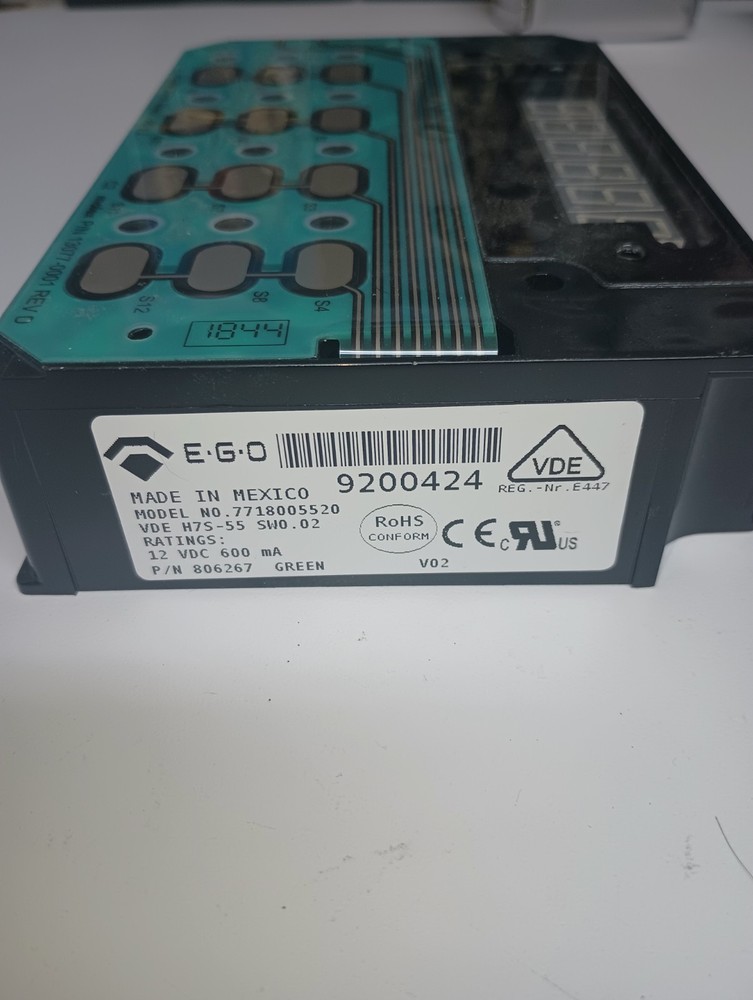 Speed Queen Frontload Display - P/N 806267