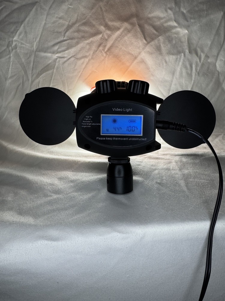 WellMaking 40w AC/DC 5600K Daylight Balanced LCD Screen Portable Light