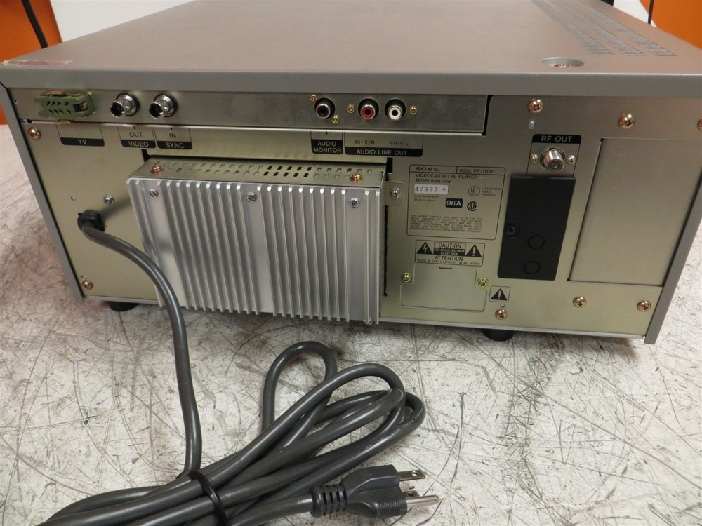 Sony VP-7020 U-Matic Videocassette Player Eject Issue AS-IS