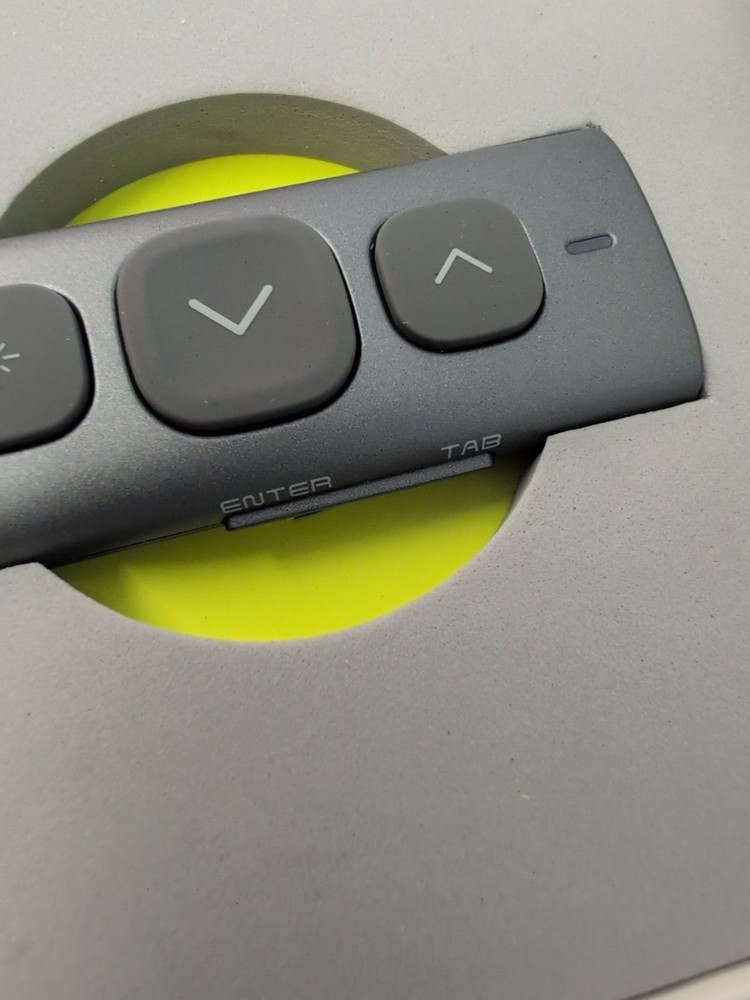 Logitech Spotlight Presentation Remote 100 Ft Range Slate 910-004654