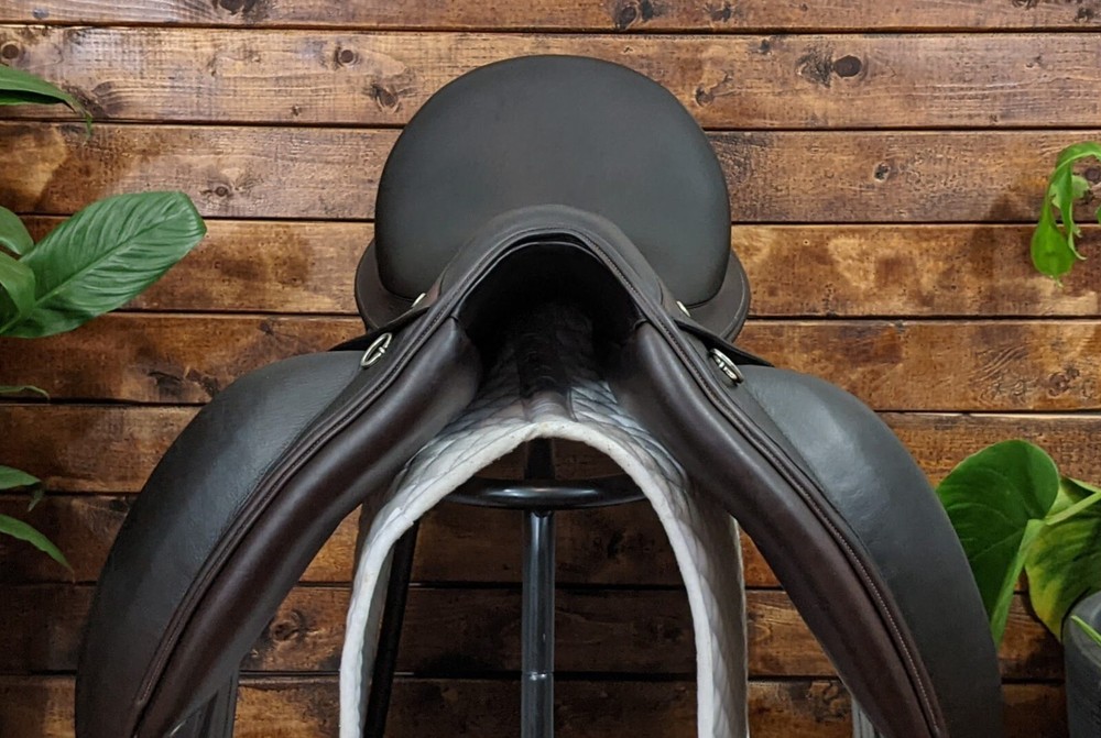 18" Stackhouse Dressage (2014) *Full Buffalo Leather*