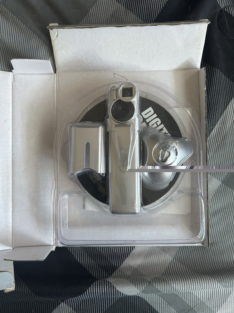 Computer Partner Premium 100K Pixels Digital Camera Webcam 16MB Memory A501