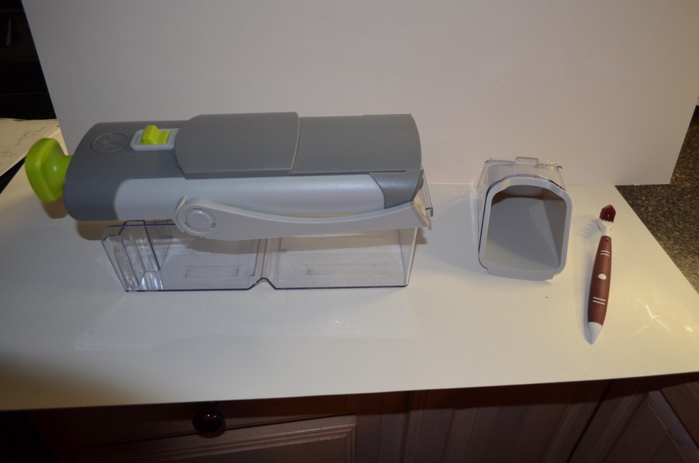 New Pampered Chef Rapid Prep Mandoline -No Box