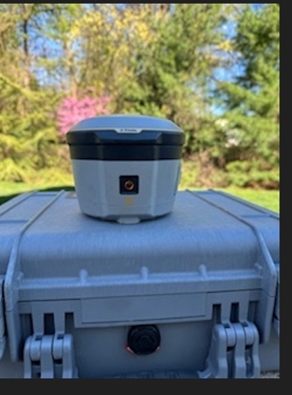 Trimble R2 GNSS Reciever Excellent Condition