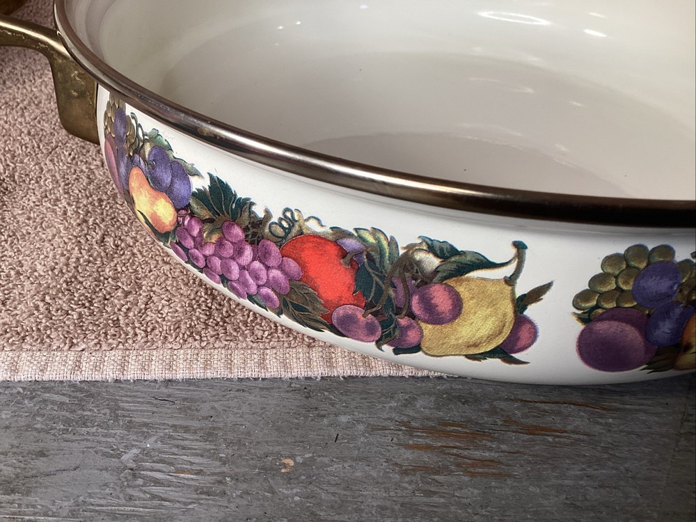 Cornucopia Lidded Serving Dish w/saucepan handles fruit pattern vintage
