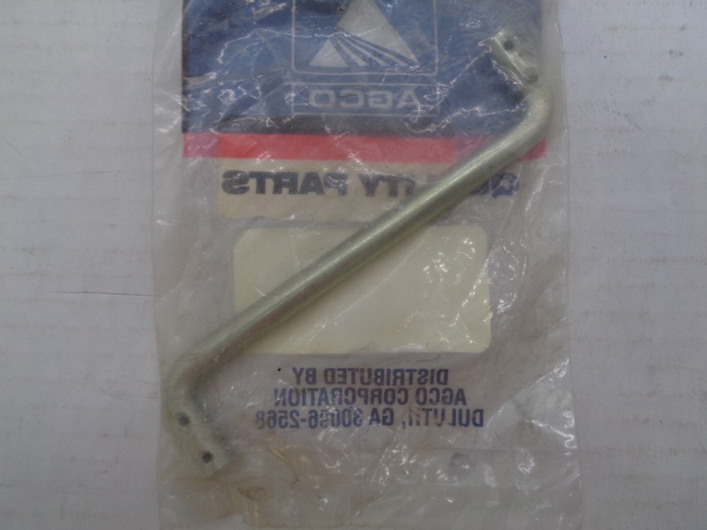 AGCO PIN BRACKET - 3700393M1 BOX16
