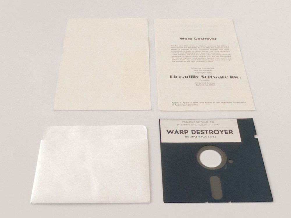 Warp Destroyer - Picadilly Software Inc. - 1982 / Apple II