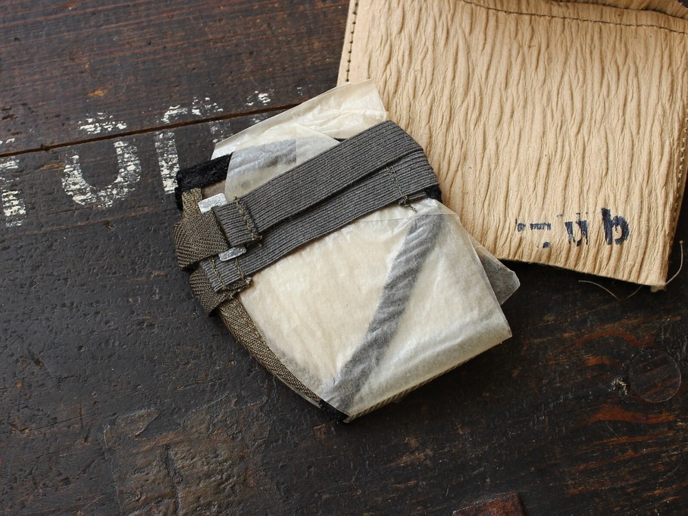 Original German WW2 Relic Un-Issued Dust Goggles With Pouch