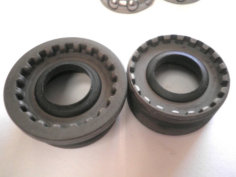 1 1/8" BOTTOM BRACKET CUP SET BICYCLE PART 562-1