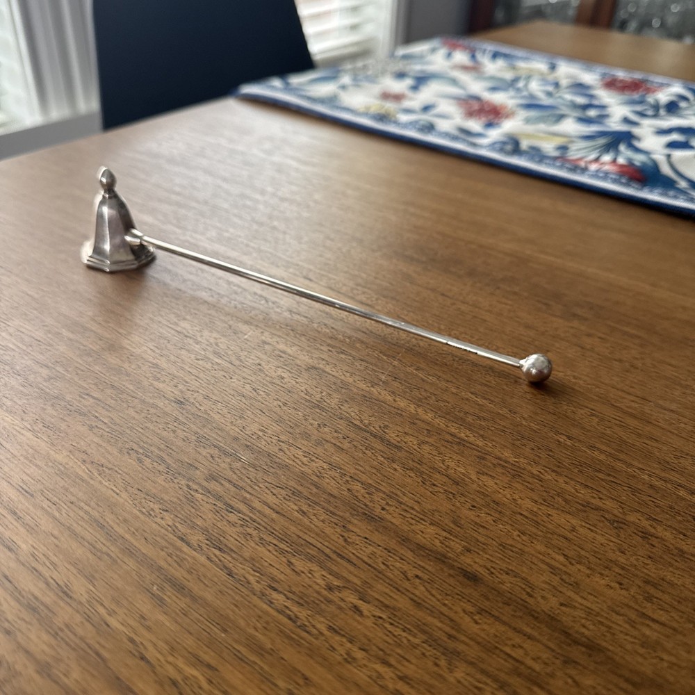 Wallace Silversmiths 5012 Silver plate Candle Snuffer
