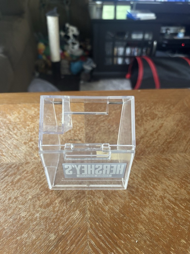Hershey’s Times Square Plastic Container